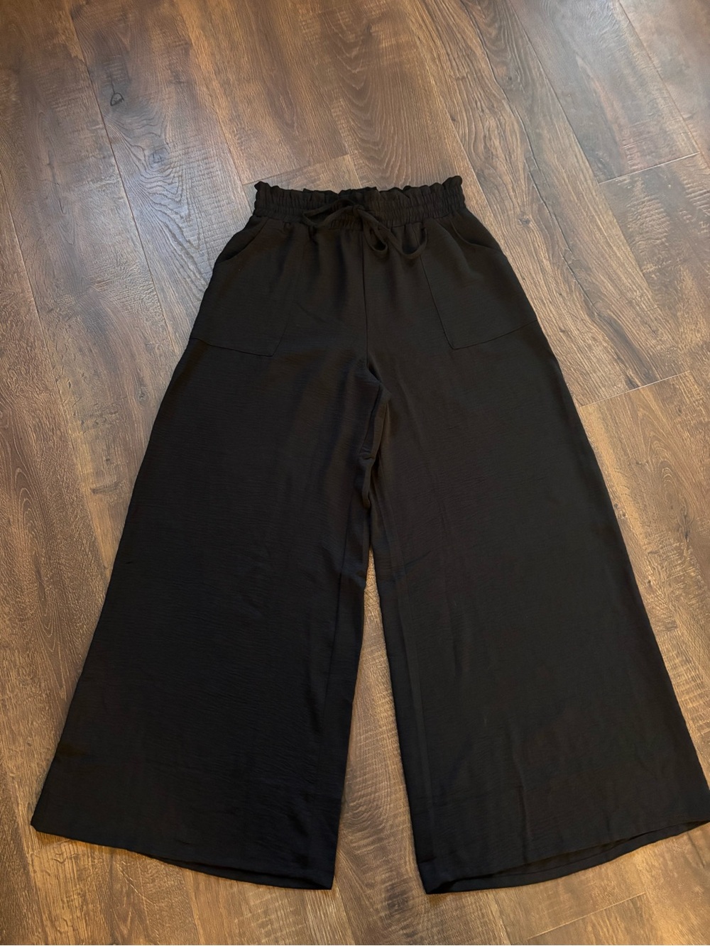 Amazon Black Wide-Leg Women's Pants with Elastic Drawstring